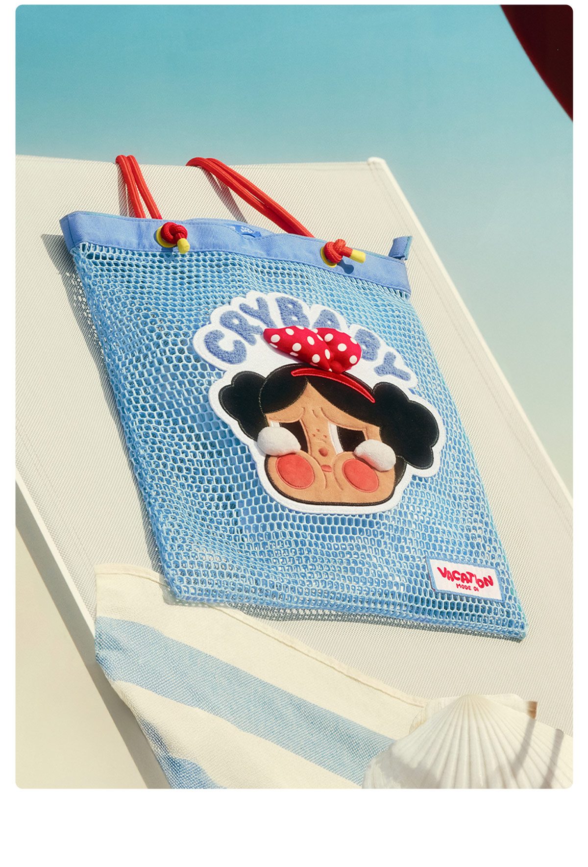 CRYBABY Vacation Mode On Series-Shoulder Bag – details