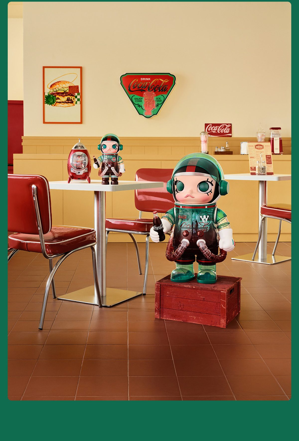 MEGA SPACE MOLLY 400% Iconic Coca-Cola – details